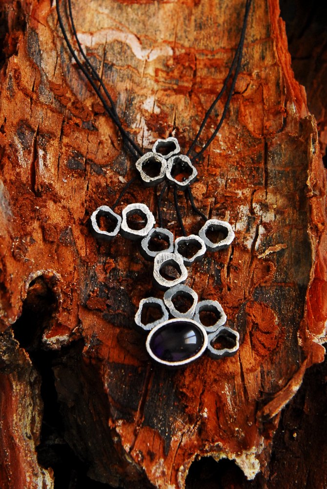Collar Terra IV