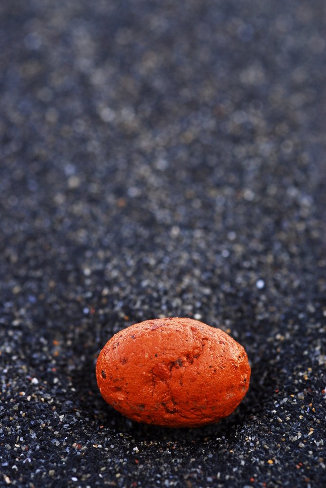 La vermella solitaria